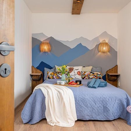 Family Garden Apartments With Free Private Parking & Playground Riga Exterior photo