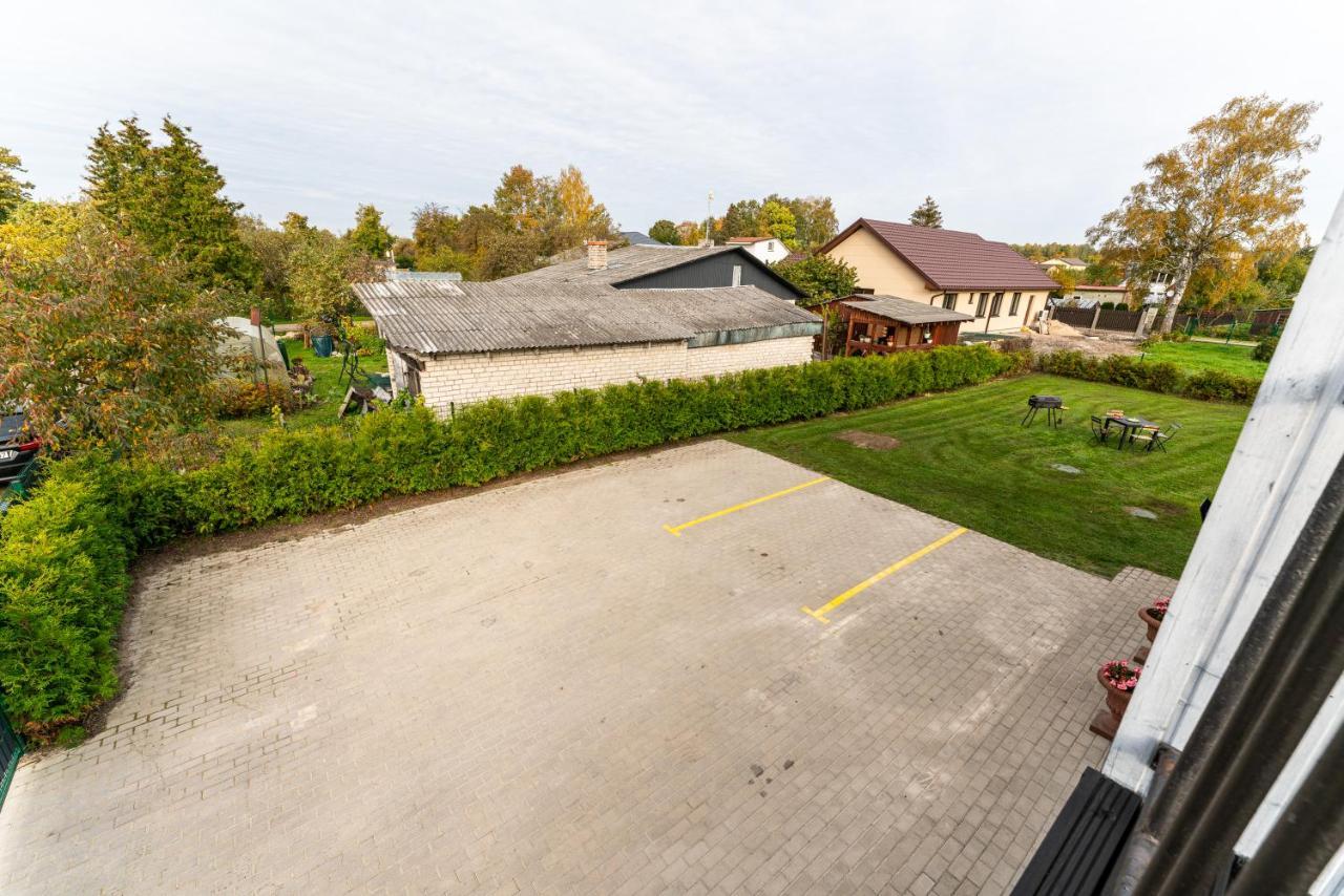 Family Garden Apartments With Free Private Parking & Playground Riga Exterior photo