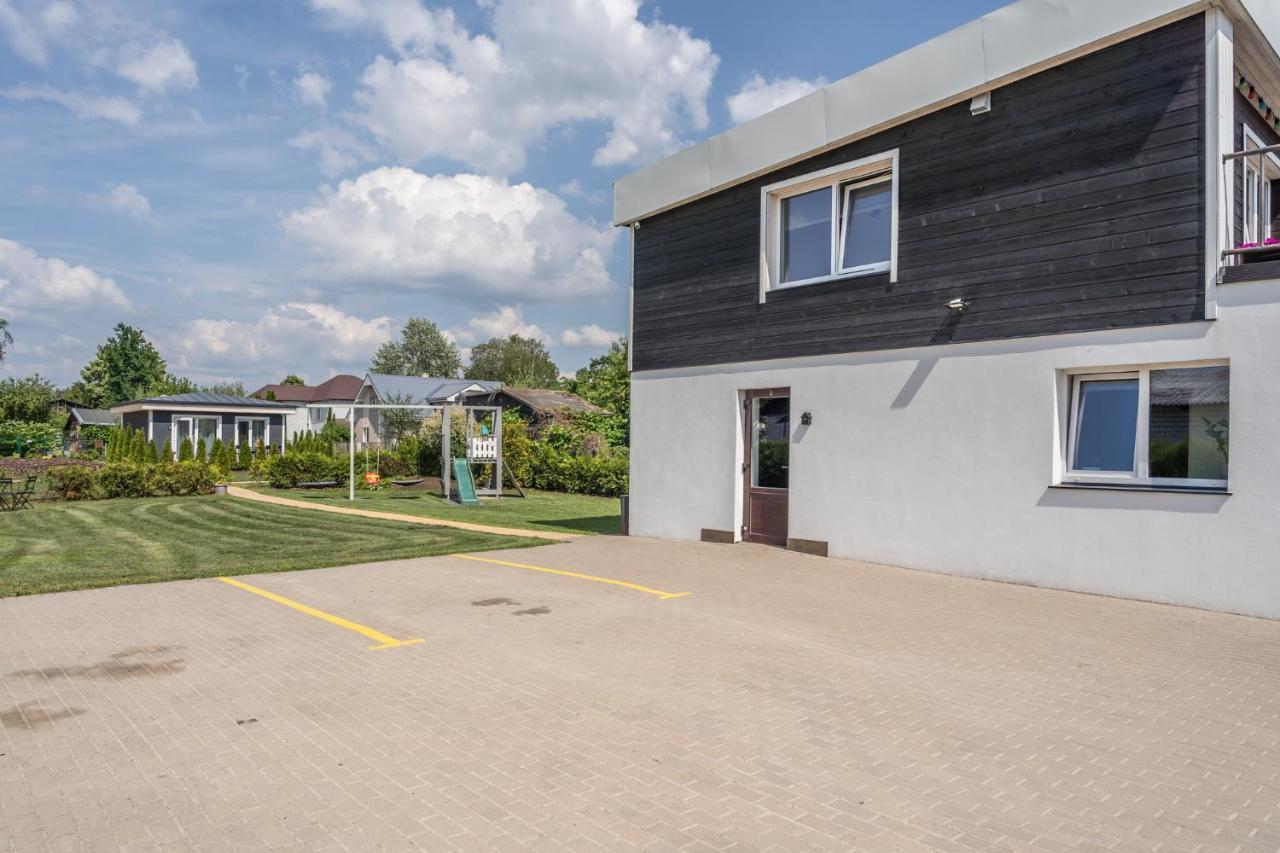 Family Garden Apartments With Free Private Parking & Playground Riga Exterior photo