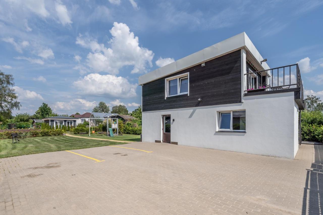Family Garden Apartments With Free Private Parking & Playground Riga Exterior photo