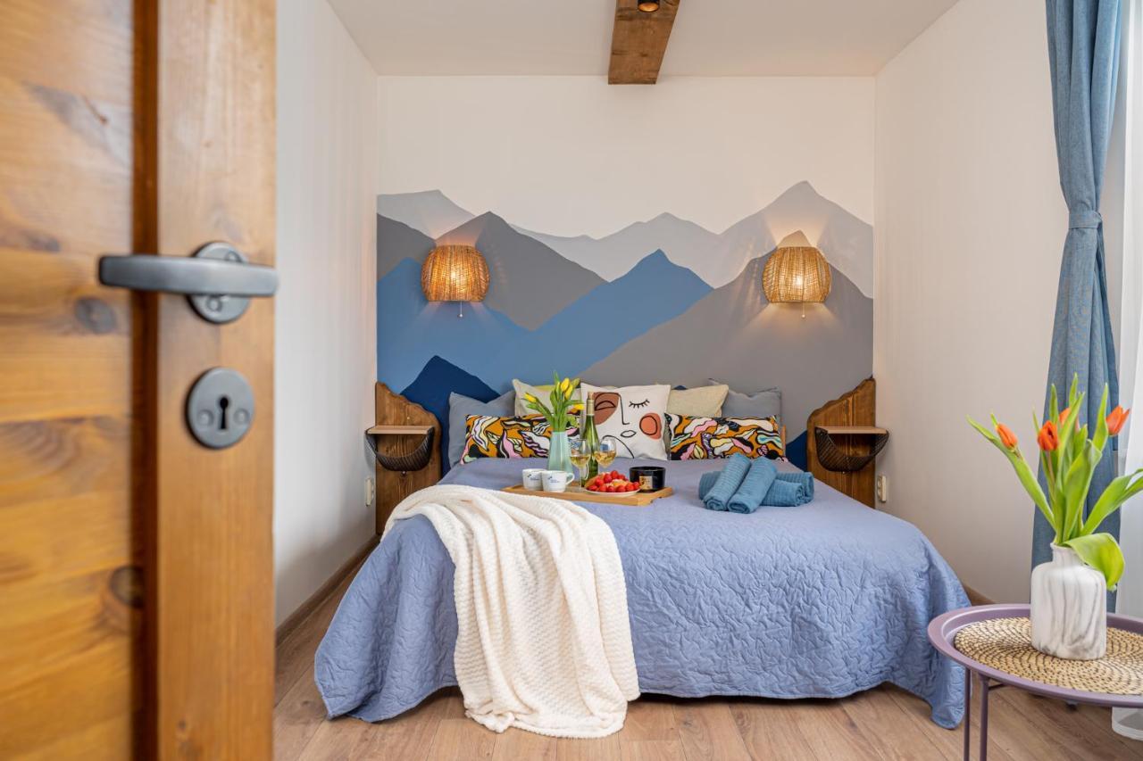Family Garden Apartments With Free Private Parking & Playground Riga Exterior photo