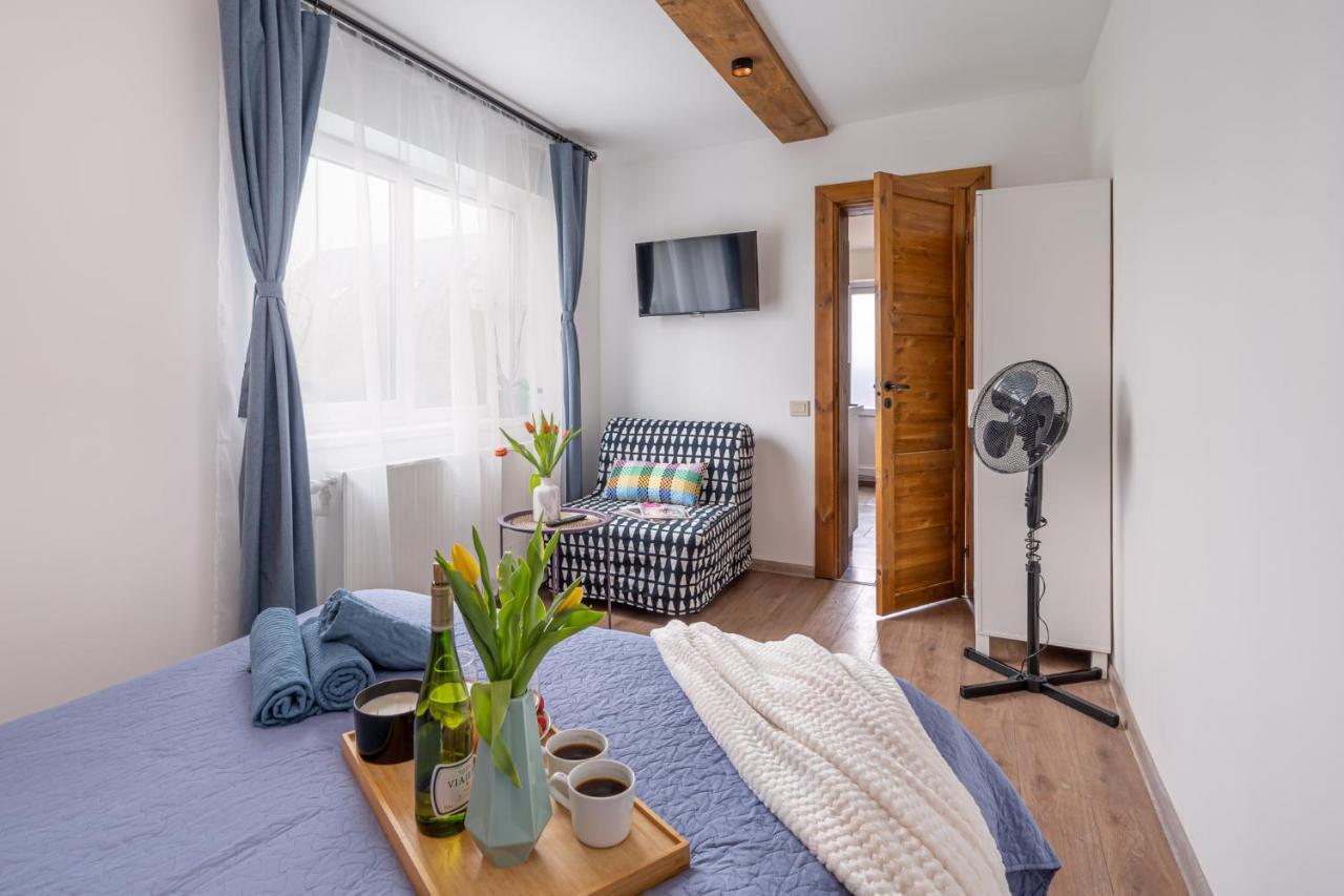 Family Garden Apartments With Free Private Parking & Playground Riga Exterior photo