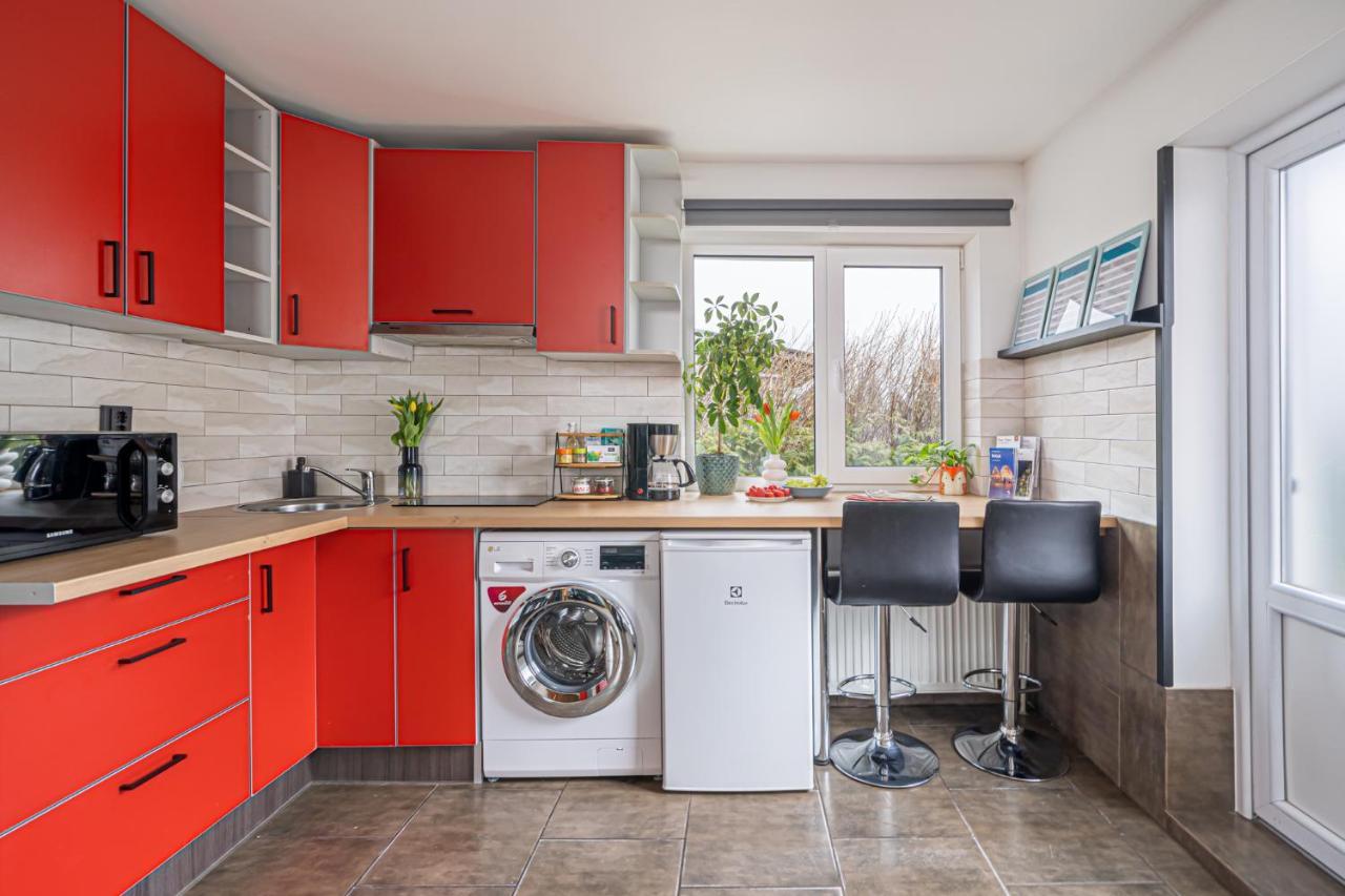 Family Garden Apartments With Free Private Parking & Playground Riga Exterior photo
