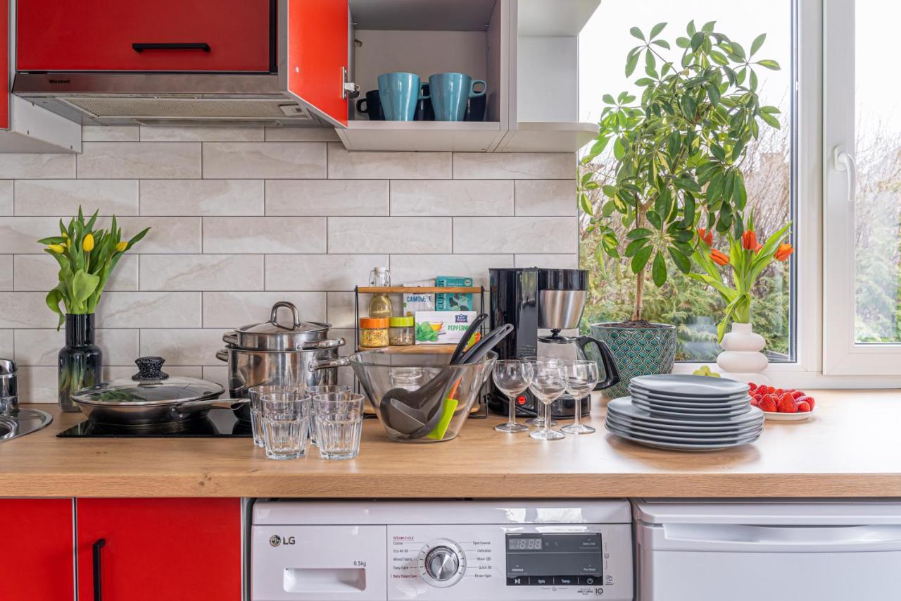 Family Garden Apartments With Free Private Parking & Playground Riga Exterior photo