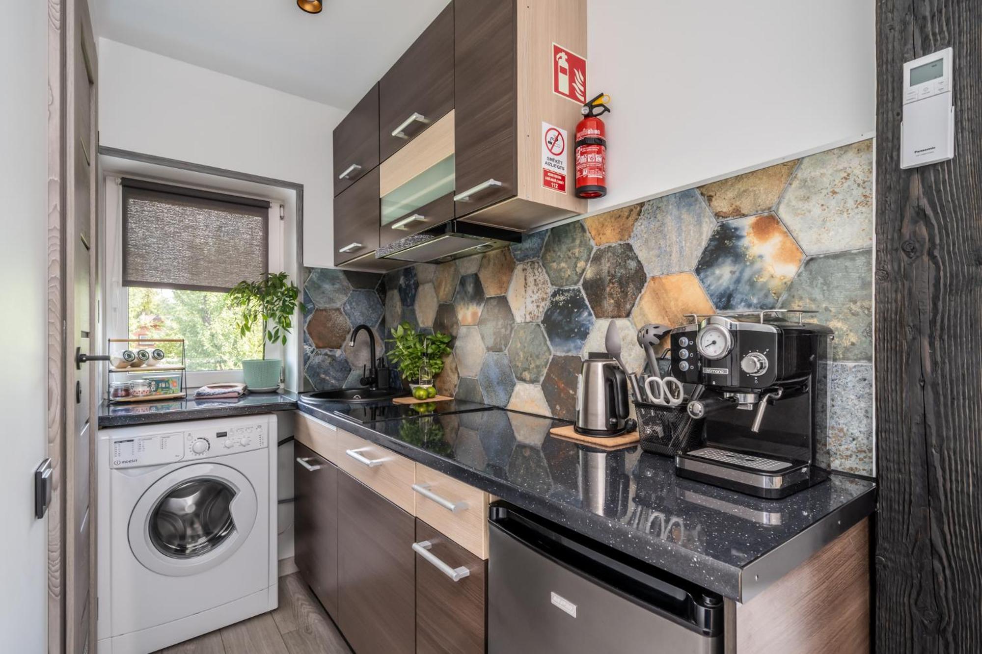 Family Garden Apartments With Free Private Parking & Playground Riga Exterior photo