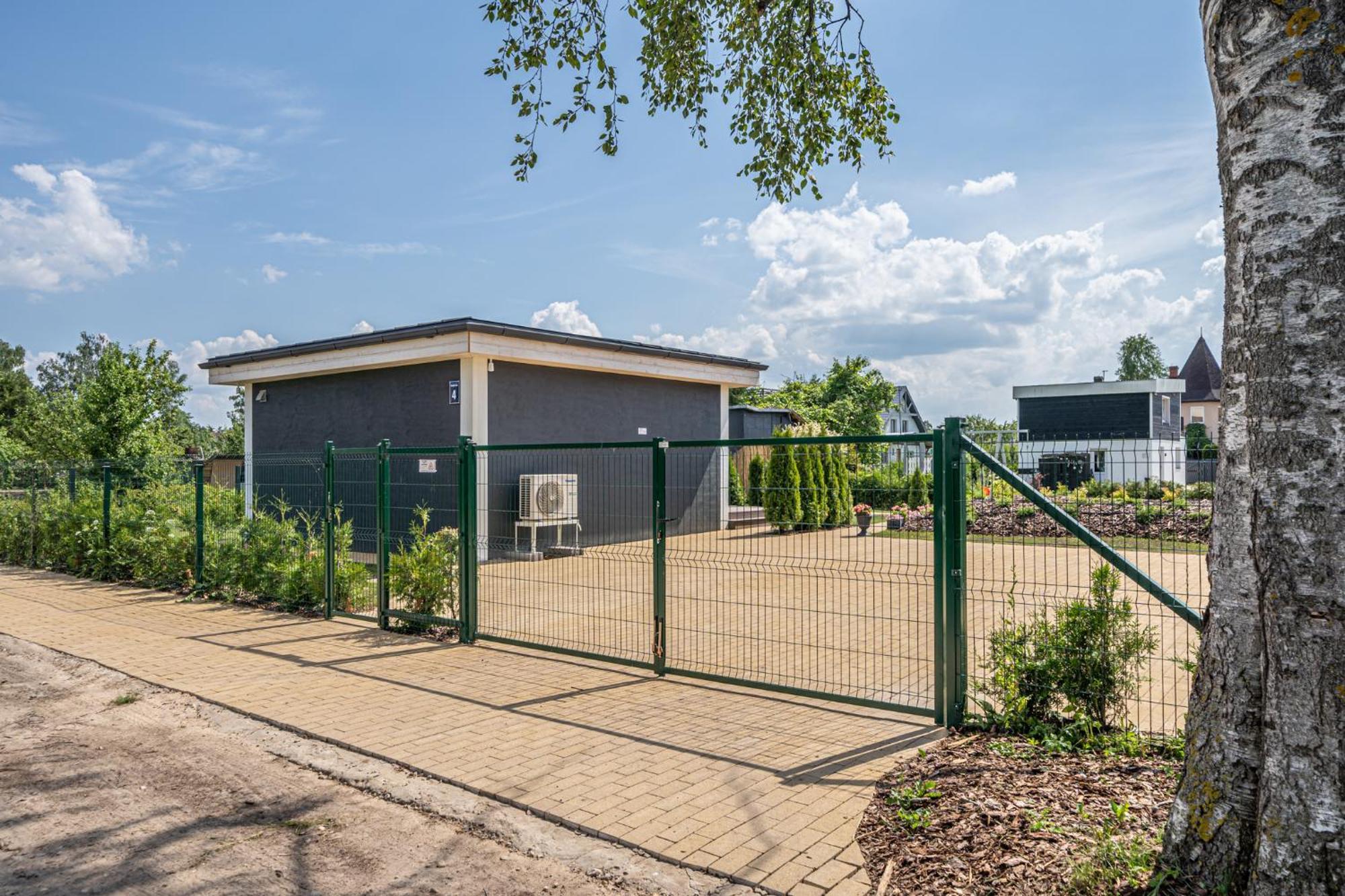 Family Garden Apartments With Free Private Parking & Playground Riga Exterior photo
