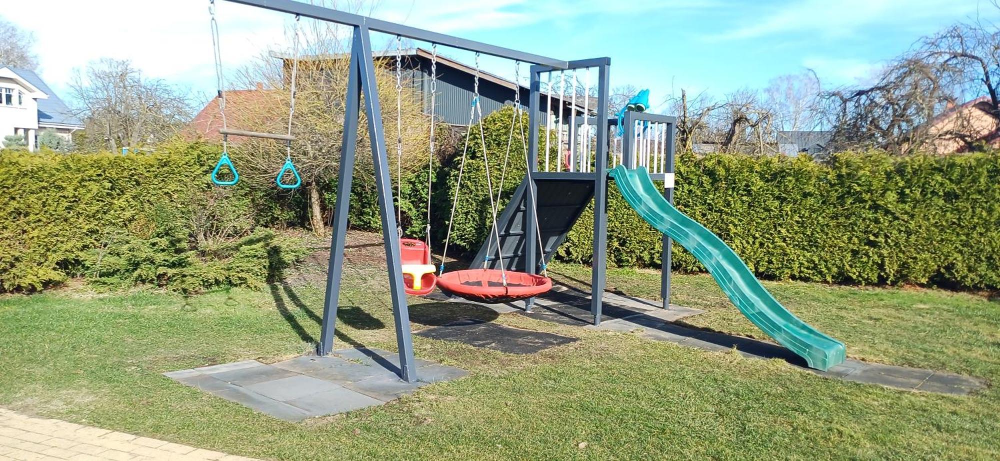 Family Garden Apartments With Free Private Parking & Playground Riga Exterior photo